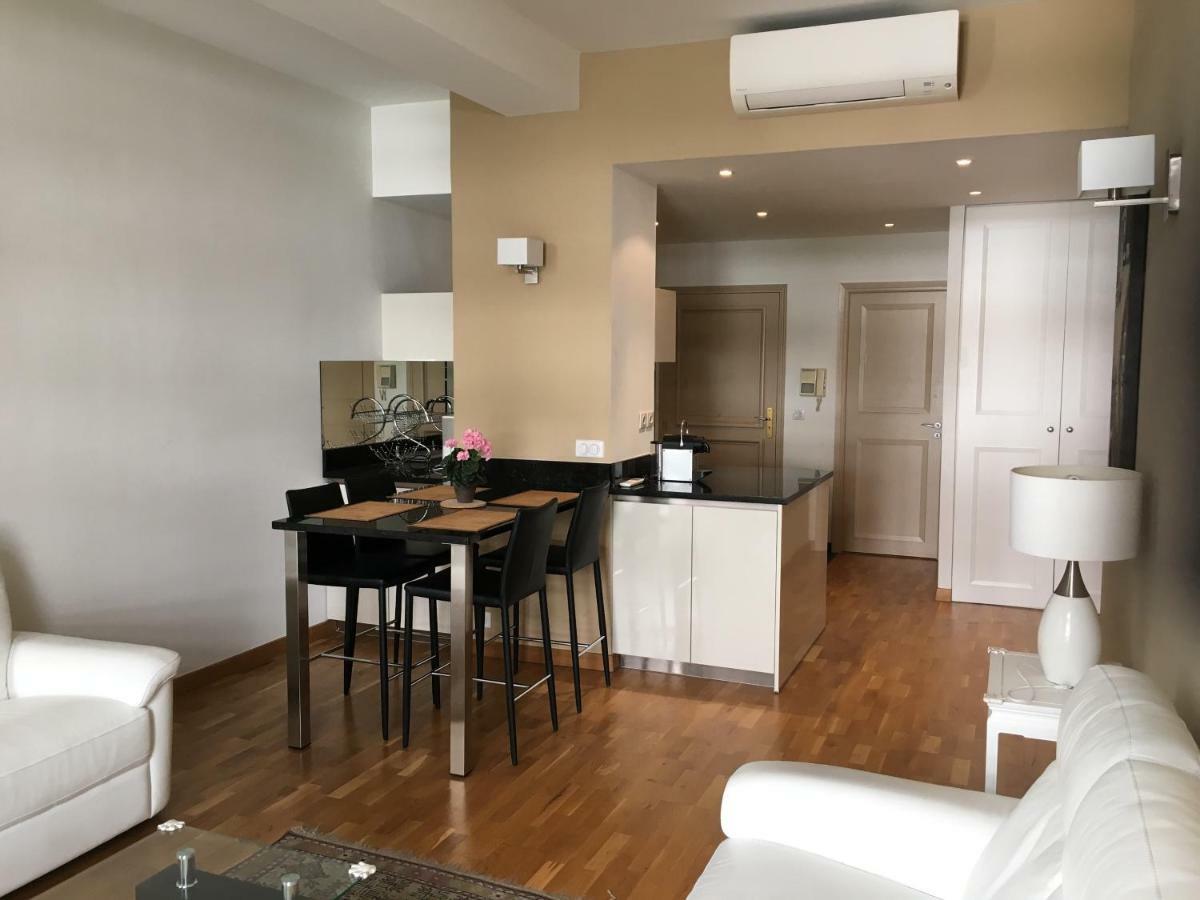 Golden Triangle 2br/2ba Appartement *