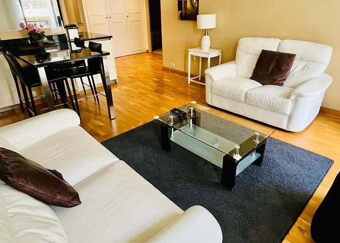 Golden Triangle 2Br/2Ba